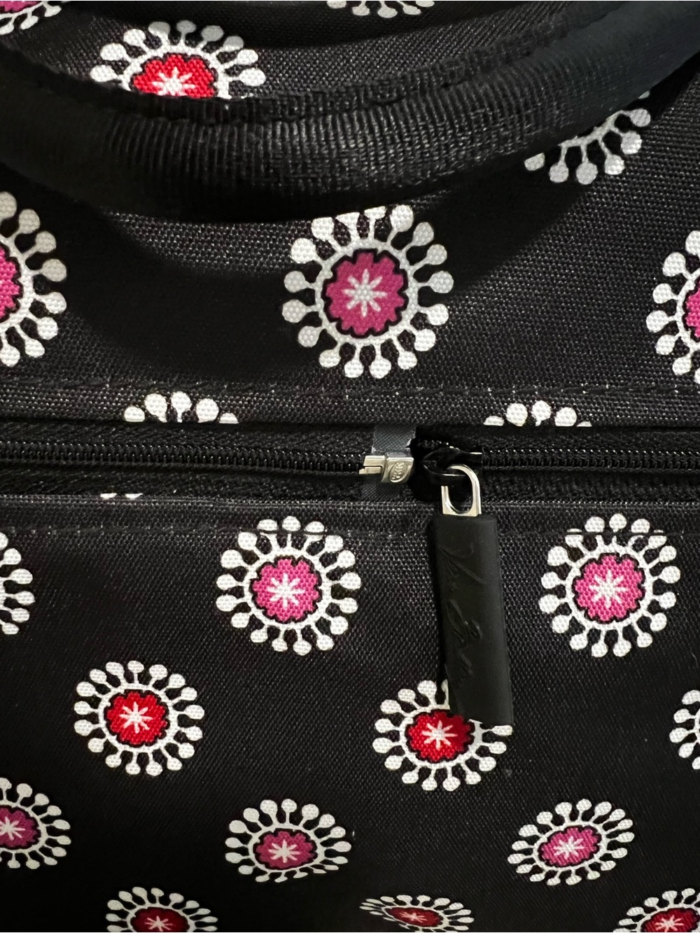 VERA BRADLEY Parisian Paisley Pom Poms 2015 Lighten Up EXPANDABLE Travel Bag - Picture 8 of 15